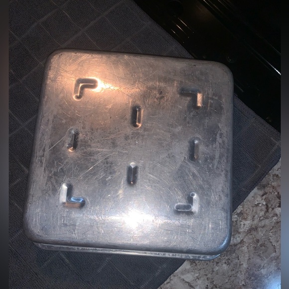 BLACK+DECKER 3 in 1 Toaster Oven & Random Kitchen Utensils - Picture 11 of 14